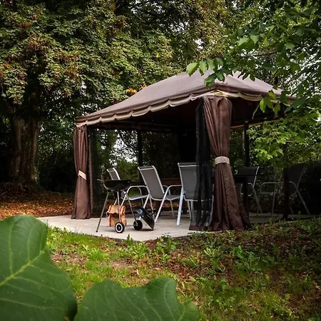 Le Petit Mona Althea Feriehus